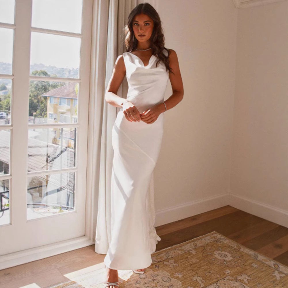 Ladies' body-hugging skirt