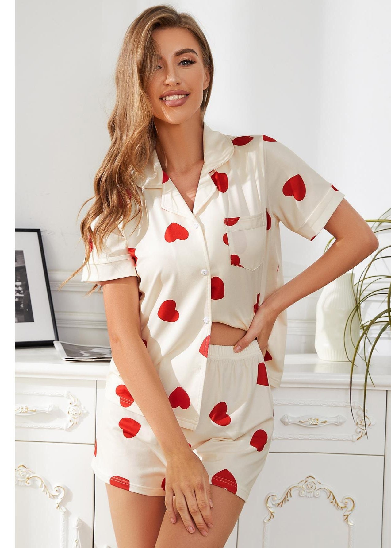 Heart shaped short sleeves nightwear
