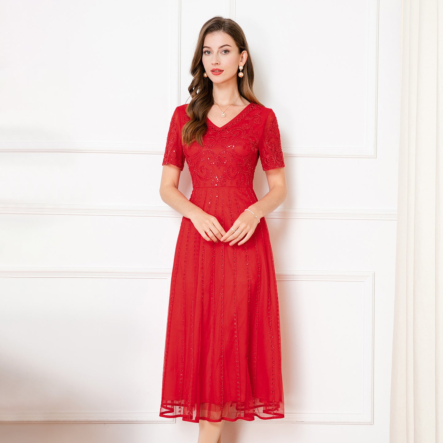 A short-sleeved wedding dress